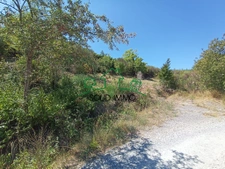 Terrain constructible de 877 m2 sur la commune de St Priest 