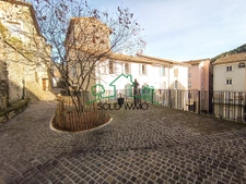 Superbe maison de ville sur la commune de Vals les Bains 076