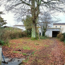 MAISON A RENOVER SUR BELLE PARCELLE
