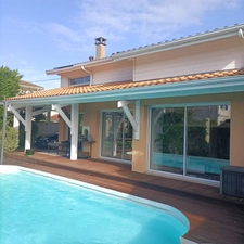 ELEGANTE MAISON CONTEMPORAINE 