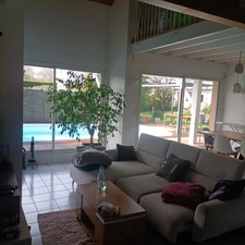 ELEGANTE MAISON CONTEMPORAINE 