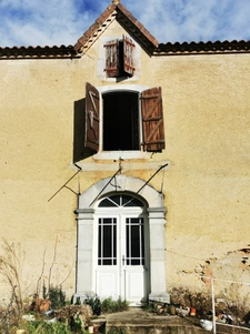 Ancien corps de ferme avec maison bigourdane + 9ha