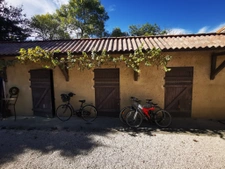 Propriété de 2 maisons avec piscine sur 11ha Armous et Cau (