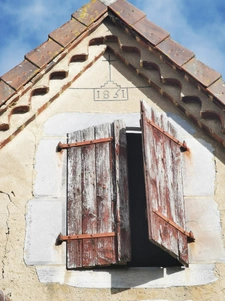 Ancien corps de ferme avec maison bigourdane + 9ha