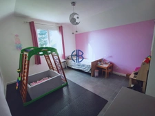 PANORAMA À COUPER LE SOUFFLE DANS UNE MAISON DE CHARME DES ANNÉES 80