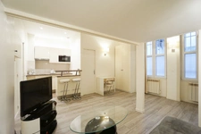 Studio sur cour parfait état  plein coeur  Batignolles 4