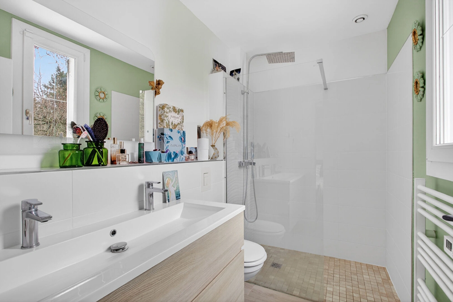 Maison récente de 254 m2 sur grand terrain de 1800 m2 14