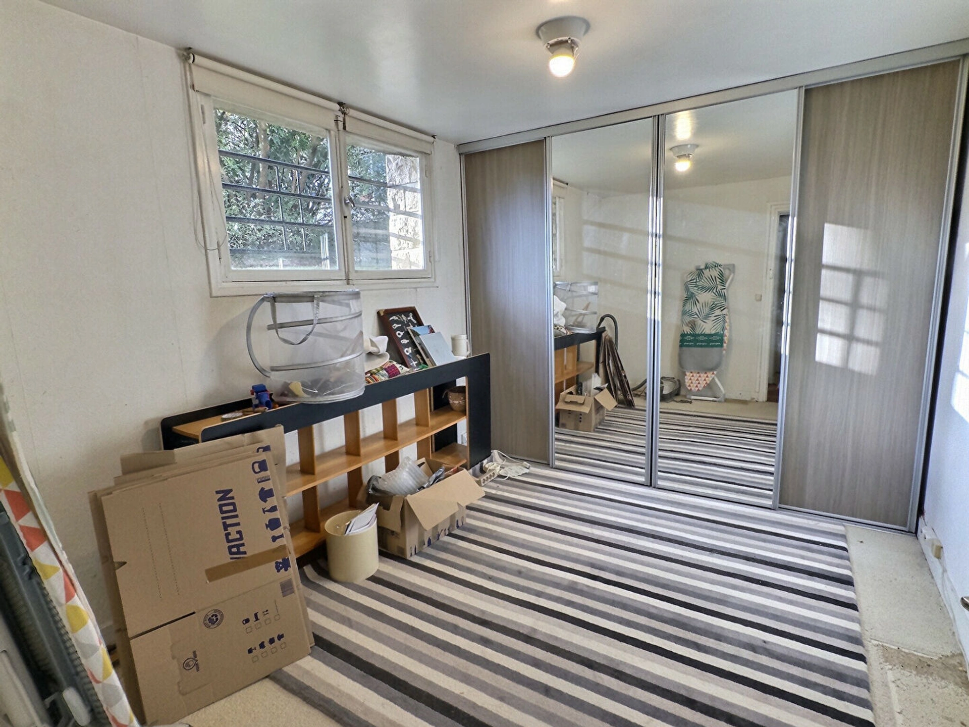 Vaucresson ? Limite Garches Appartement familial 112m² ? 5 pièces  ? Terrasse ? Box ? Chambre de service 11