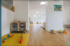 VILLENNES SUR SEINE Local commercial  - Crèche Montessori 3