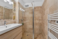 Maison récente de 254 m2 sur grand terrain de 1800 m2 10