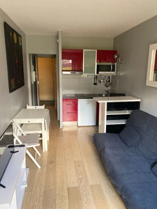 studio plein centre de Puteaux 2