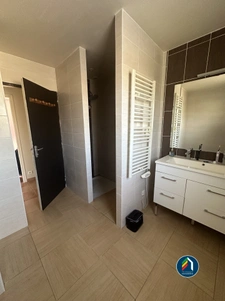 Spacieuse maison familiale avec piscine