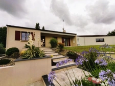 Maison avec piscine couverte