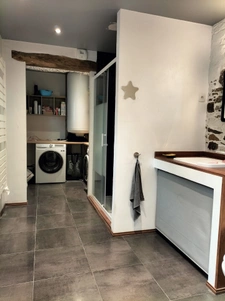 SPACIEUSE MAISON FAMILALE EN CENTRE BOURG DE CHAVAGNES EN PA