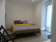 Ensemble immobilier de 2 logements dont 1 à finir de rénover