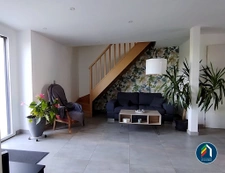 Ensemble immobilier de 2 logements dont 1 à finir de rénover