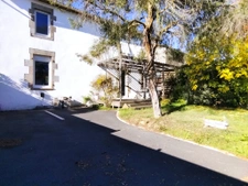 SPACIEUSE MAISON FAMILALE EN CENTRE BOURG DE CHAVAGNES EN PA