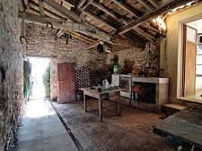 Longère avec dépendances à rénover aux Essarts 