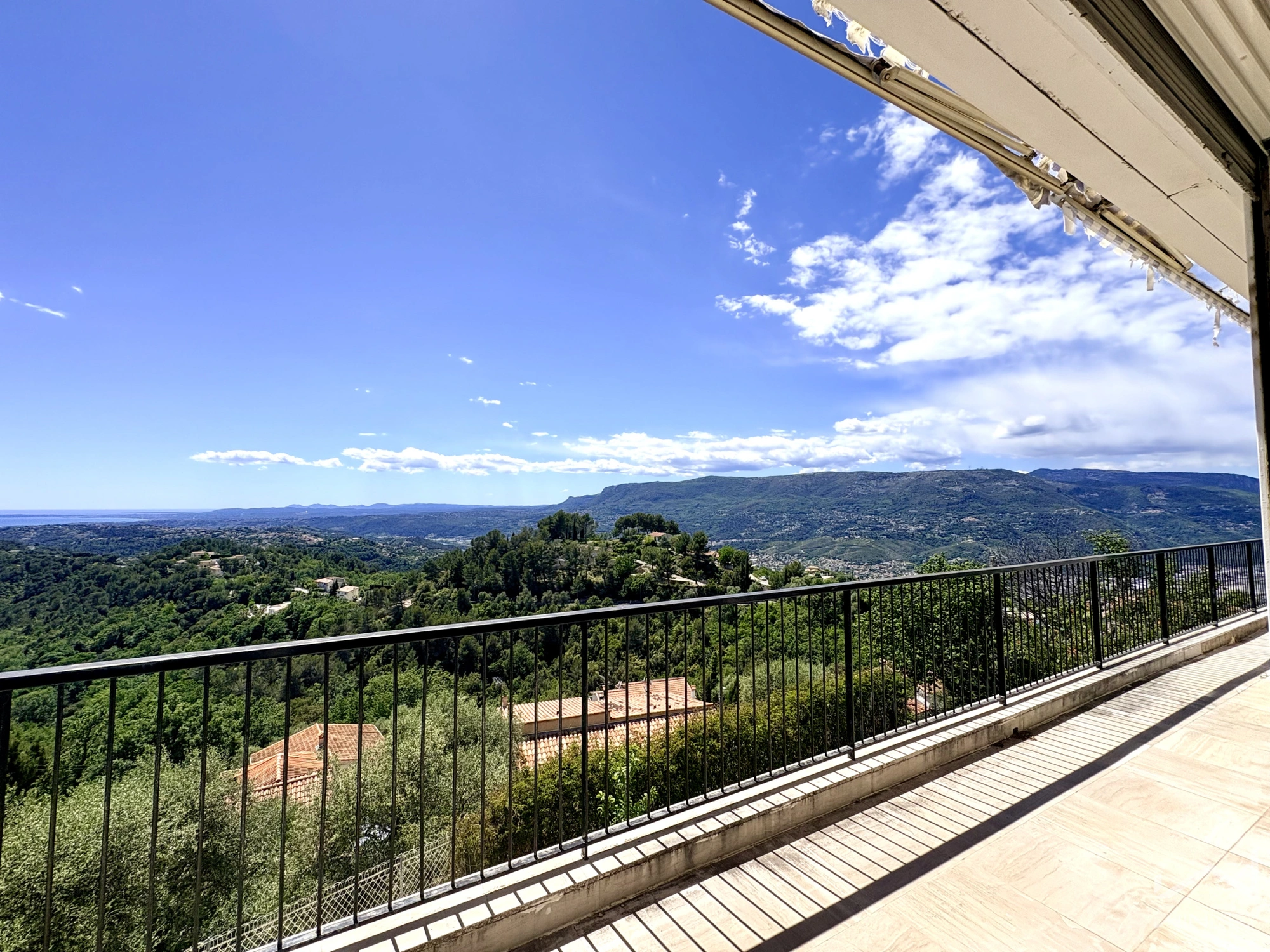Maison 4 pièces 140 m² · à Aspremont · 140 m² · 598 000 €