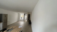 Villa 2 chambres meublée à louer entièrement rénovée libre p