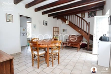 [Mélodie] Maison en pierre et ses dépendances