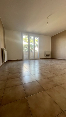 Appartement Fontaine 2 pièce(s)  lumineux avec balcon