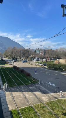 Appartement Fontaine 2 pièce(s)  lumineux avec balcon