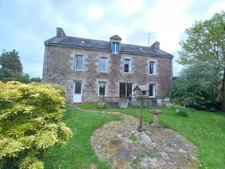 MAISON EN PIERRE A VENDRE 4 CHAMBRES DANS UN HAMEAU EN BRETA