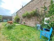 MAISON EN PIERRE A VENDRE 4 CHAMBRES DANS UN HAMEAU EN BRETA
