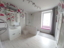 MAISON EN PIERRE A VENDRE 4 CHAMBRES DANS UN HAMEAU EN BRETA