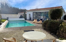 Rosais   Maison familiale 180 m2 avec piscine et grand jardi