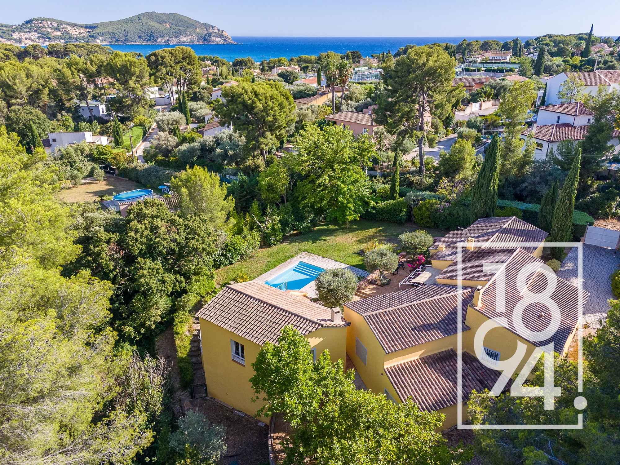 Maison 6 pièces 224 m² · à Saint-Cyr-sur-Mer · 224 m² · 1 300 000 €