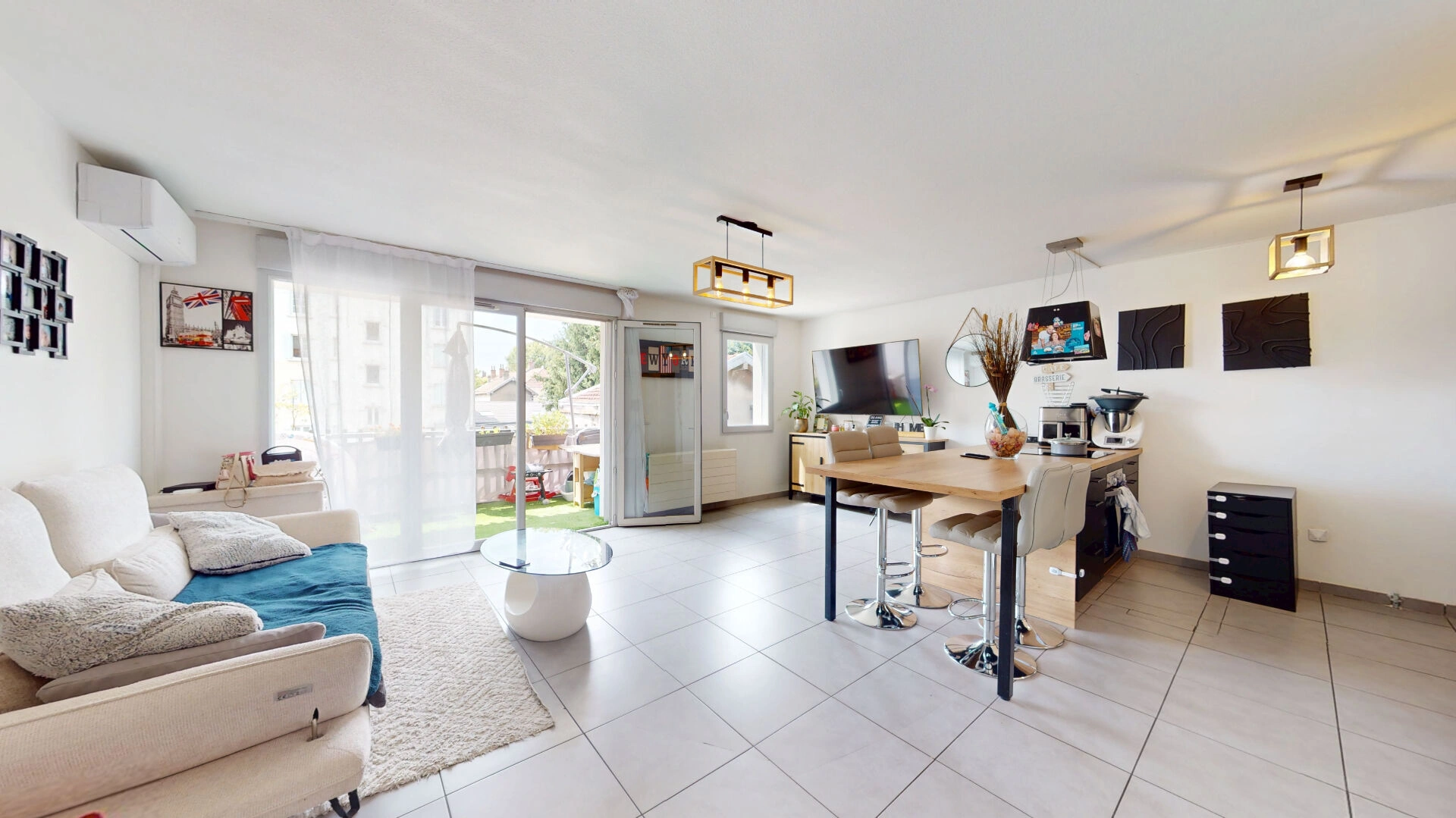 Appartement 3 pièces 70 m² · à Fontaine · 70 m² · 249 000 €