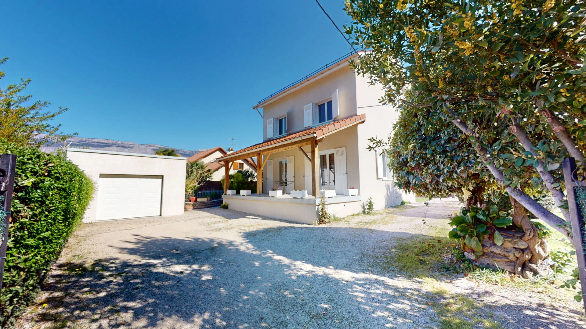 Maison 6 pièces 128 m² · à Domene · 128 m² · 555 000 €