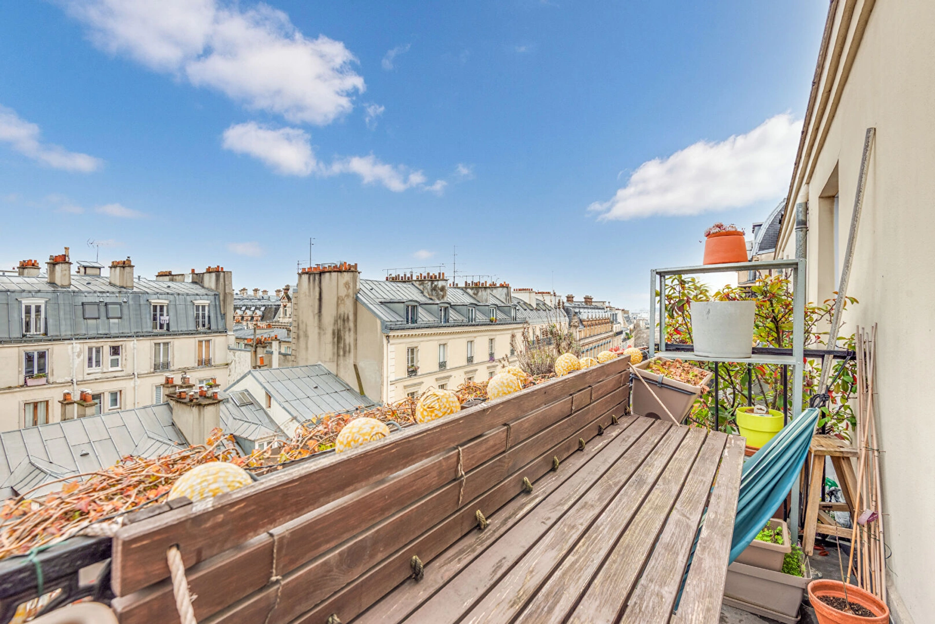 FAUBOURG SAINT DENIS, Duplex 2/3 pieces - 50m² BALCON 10