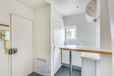 CANAL SAINT MARTIN, STUDETTE 8,5m² - 20m3 2
