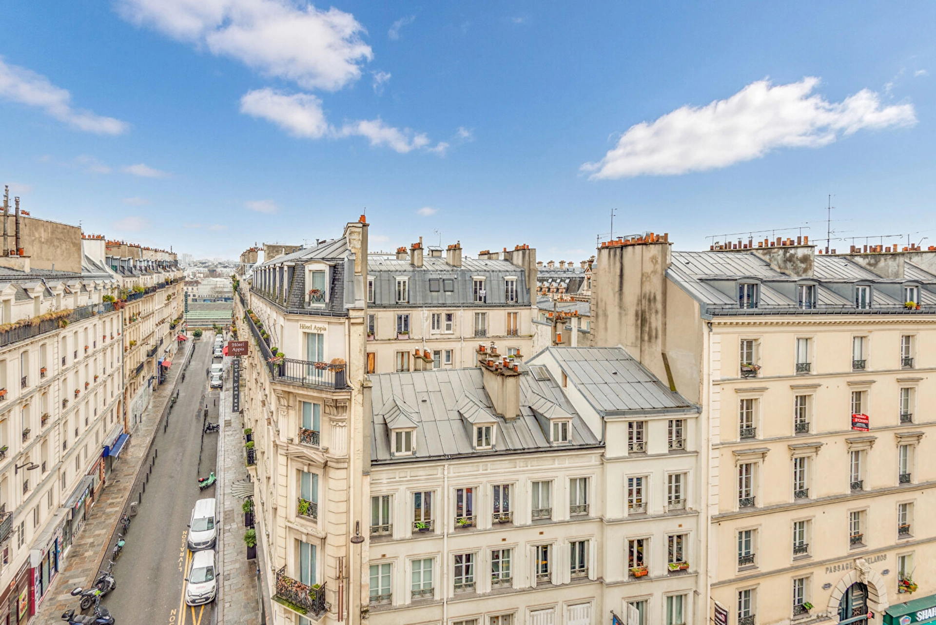 FAUBOURG SAINT DENIS, Duplex 2/3 pieces - 50m² BALCON 11