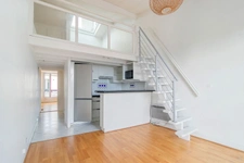 FAUBOURG SAINT DENIS, Duplex 2/3 pieces - 50m² BALCON 2
