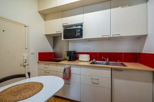 PARIS 11 - M° RUE SAINT-MAUR 5