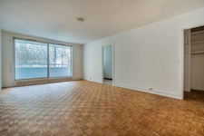 Paris 75011 - Avenue Parmentier 2