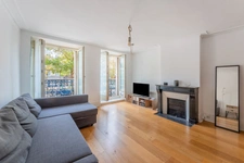 PARIS 11 - REPUBLIQUE 1