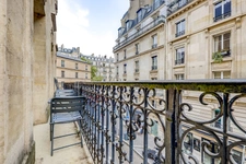 PARIS 16 - LA MUETTE 17