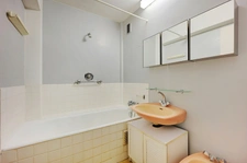 PARIS 15 - VILLAGE SAINT-CHARLES 11