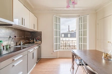 PARIS 15E - COMMERCE 11