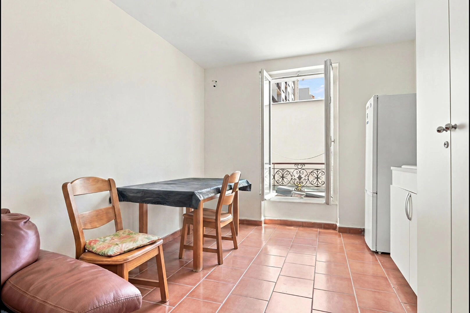 Local commercial 2 pièces 43 m² · à Paris · 43 m² · 474 000 €
