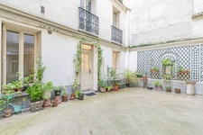 PARIS 15E - COMMERCE 8