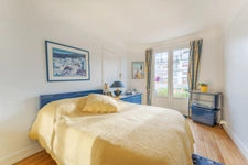 PARIS 15 - GEORGES BRASSENS 6