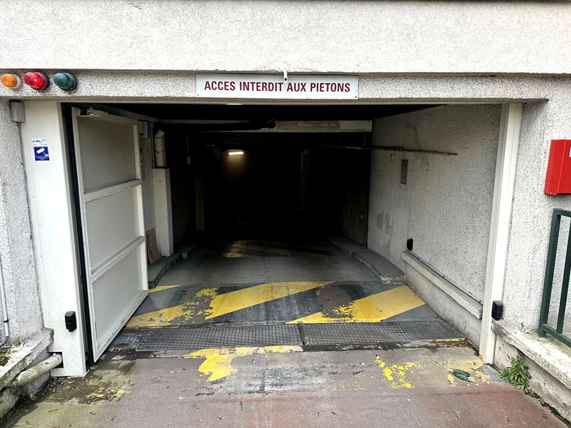 PARKING - PARIS 15 CASTAGNARY 3