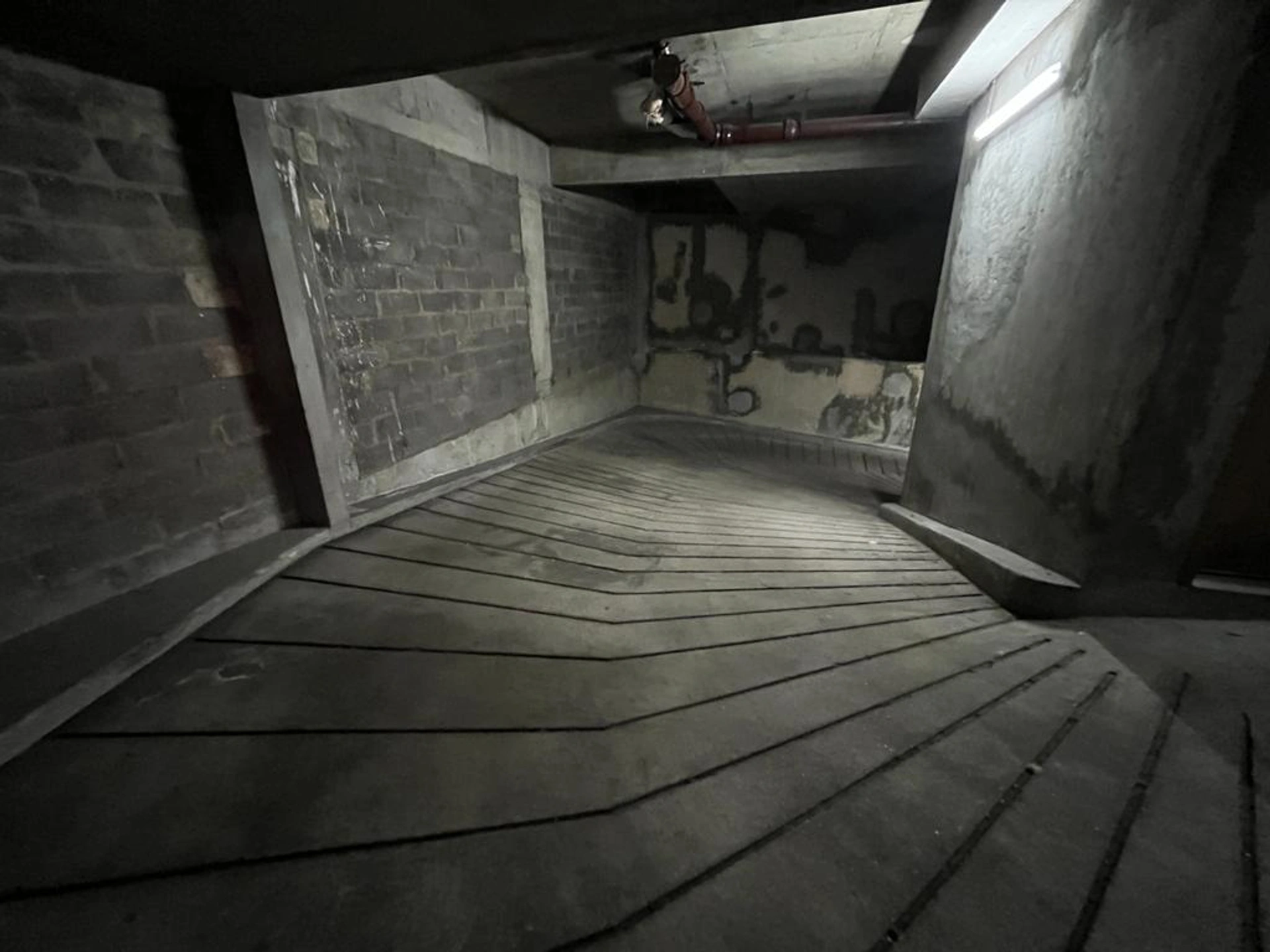 PARIS 15 - RUE DE LA PROCESSION - Emplacement de stationnement 4