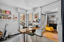 PARIS 18 - RUE DES COTTAGES 2